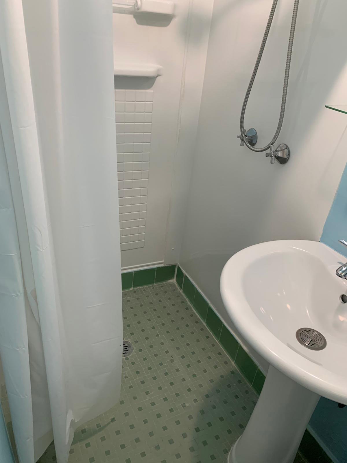 forest motel restroom 1